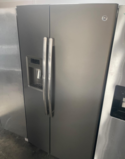 GE Side‑by‑Side Fridge – Slate, Ice & Water Dispenser