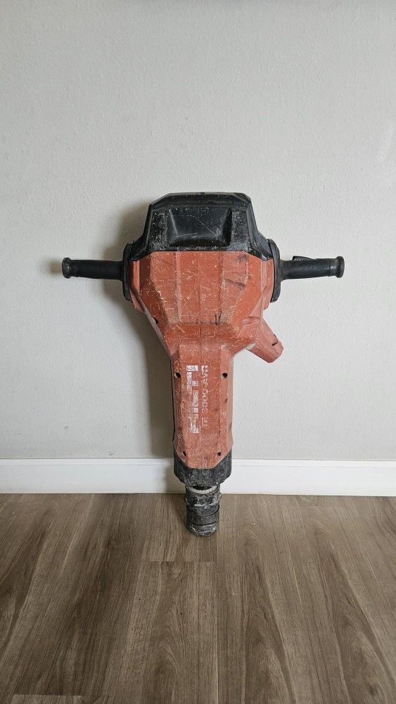HILTI JACK HAMMER 
