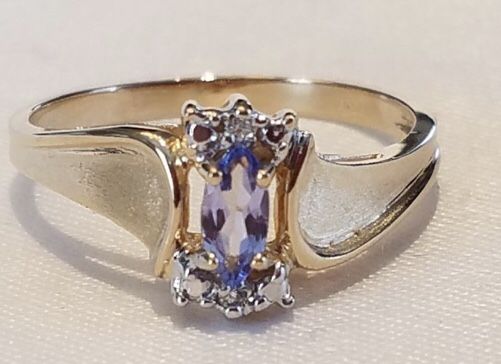 Gorgeous 14kt Gold Diamond And Tanzanite Ring