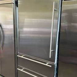 VIKING 36”WIDE BUILT IN BOTTOM FREEZER 7SERIES
