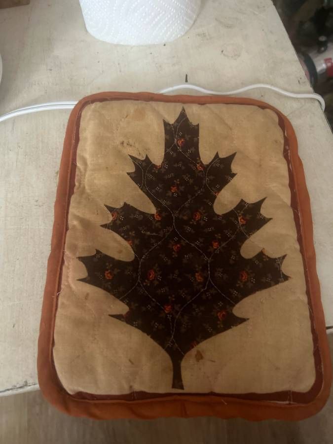 Free Leaf Design Hot Pad