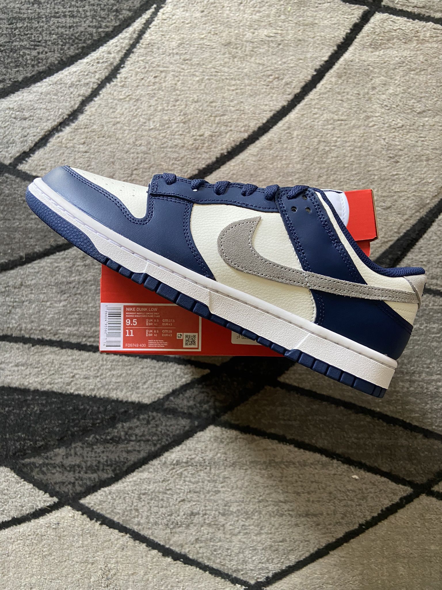 Pelearse ventana níquel Nike Dunk Low Summit White Midnight Navy for Sale in Westminster, CA -  OfferUp