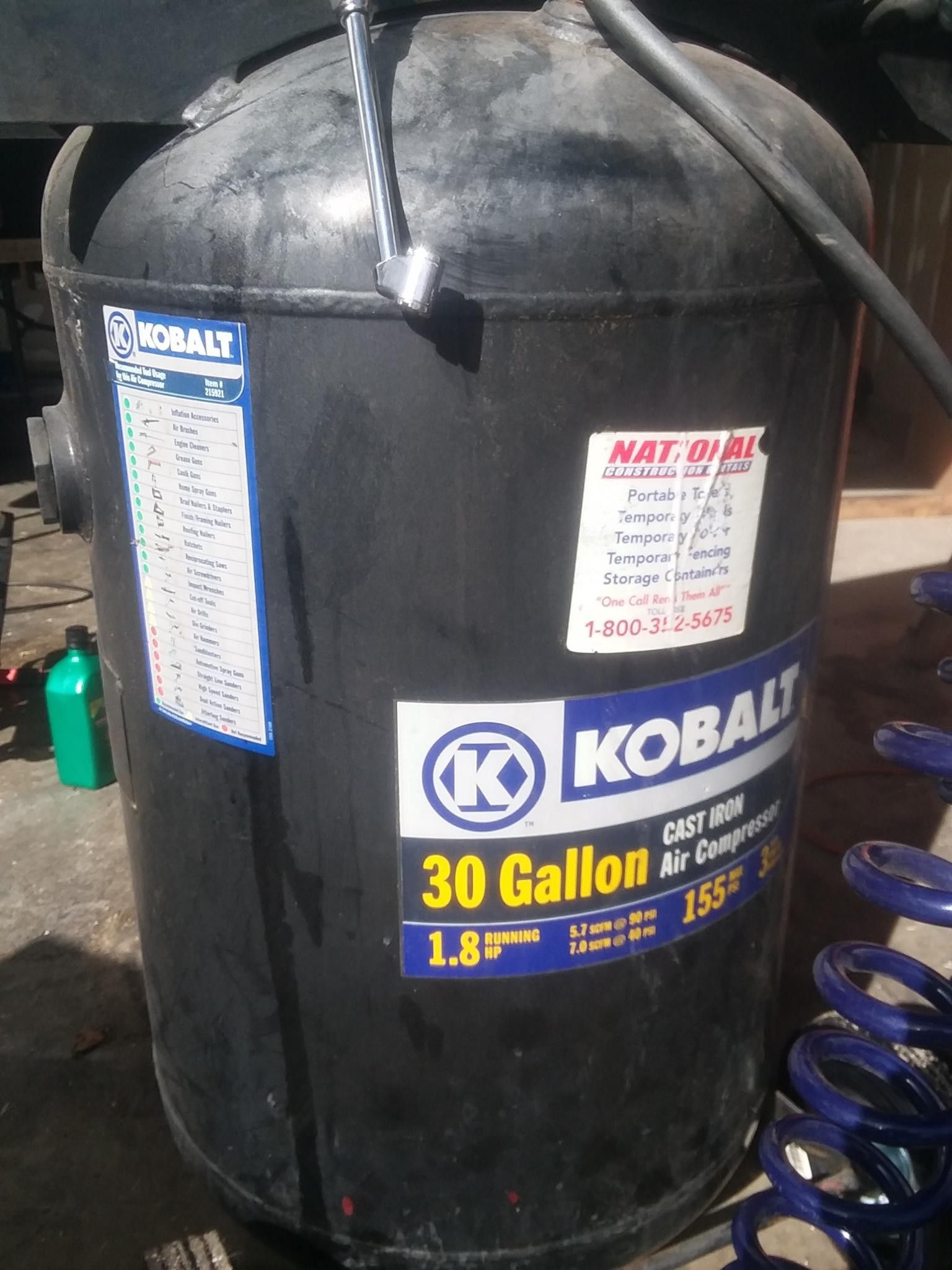 30 gallon uprigt Kobalt compressor