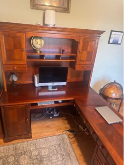 Executive L shape  wood desk