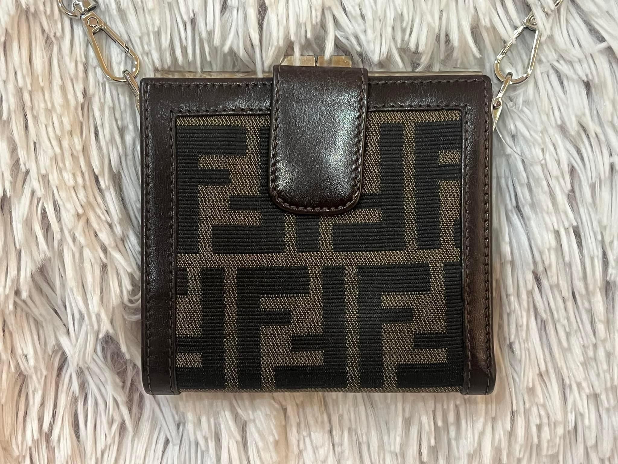 $150 Zucca Pattern Bi-fold Kisslock Wallet In Chain