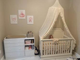 Baby dresser with silicone changing pad