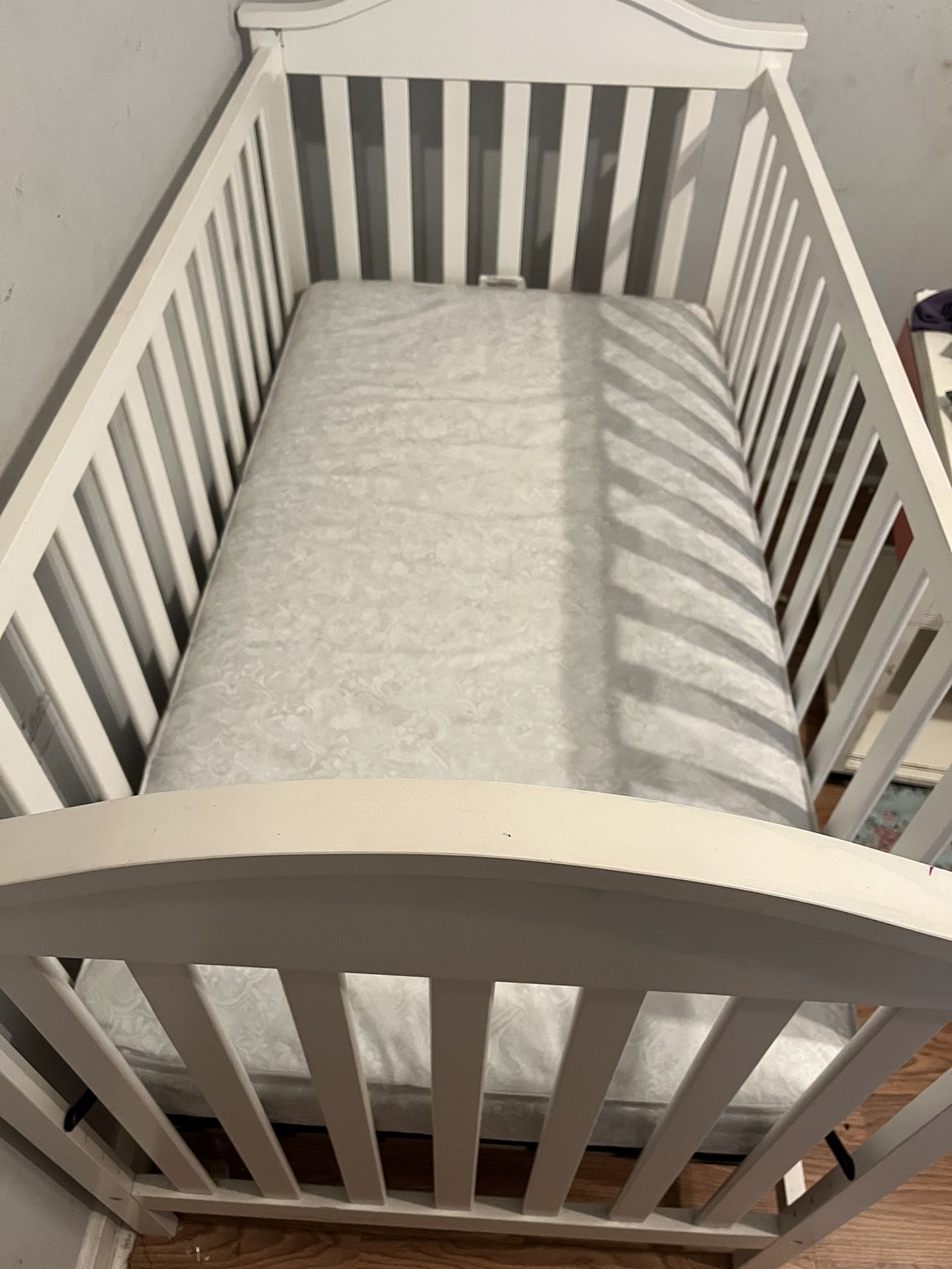 Baby Crib Covert