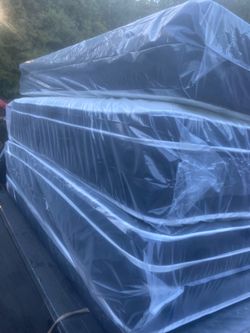 Queen Pillowtop set new in plastic free delivery in Atlanta