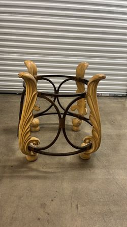 Pedestal for dining or kitchen 6’