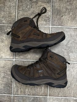 New KEEN Hiking Boots Men’s 12