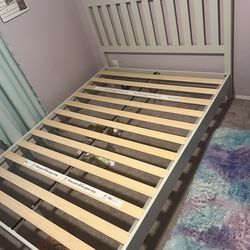 Modern Grey Queen Platform Bed Frame + SafeRest Waterproof Mattress