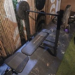 Weight bench with weights