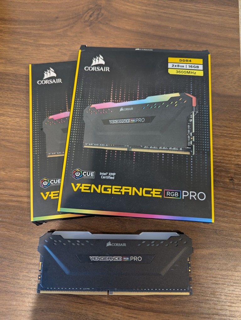 CORSAIR VENGEANCE RGB PRO DDR4 RAM 32GB (4x8GB) 3600MHz CL18-22-22-42 1.35V Intel AMD Desktop Computer Memory