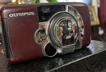 Olympus stylus zoom 105 all weather 35mm film camera, tested and working!