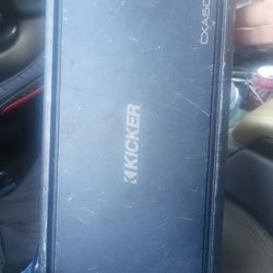 Kicker Car Amplifier 