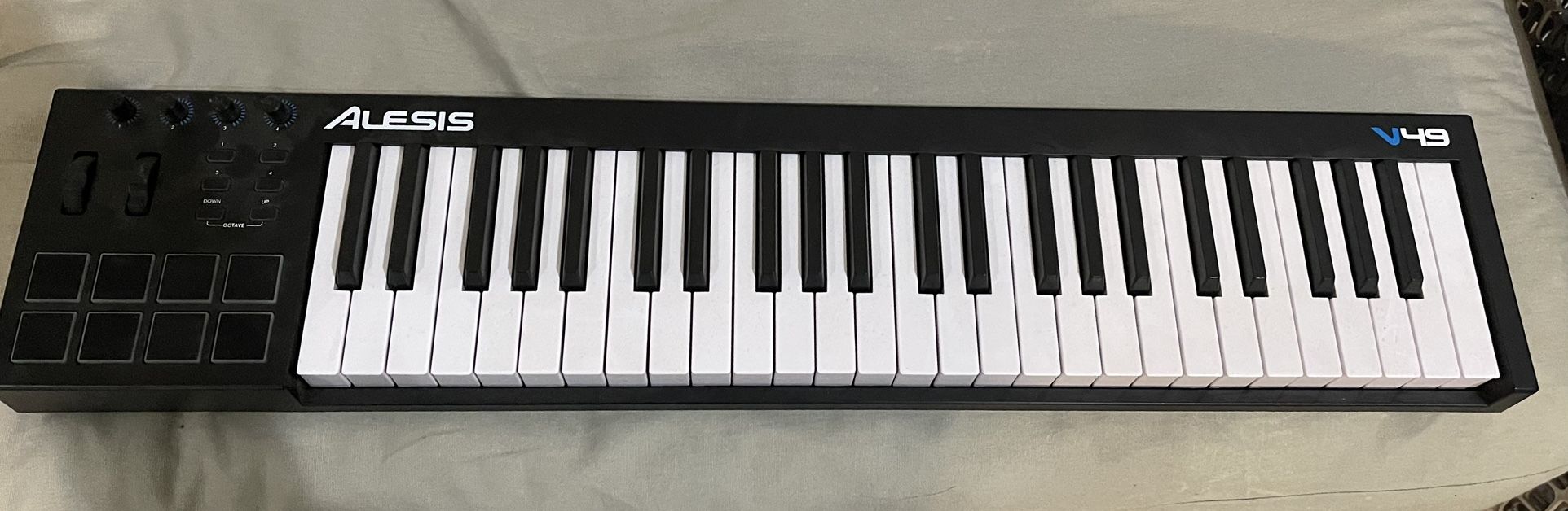 ALESSIS V49 MIDI Keyboard