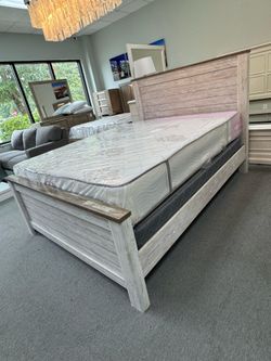 Queen bed frame (FREE 24H DELIVERY AND SETUP)