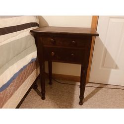 Antique Bedside Table 2 Drawers