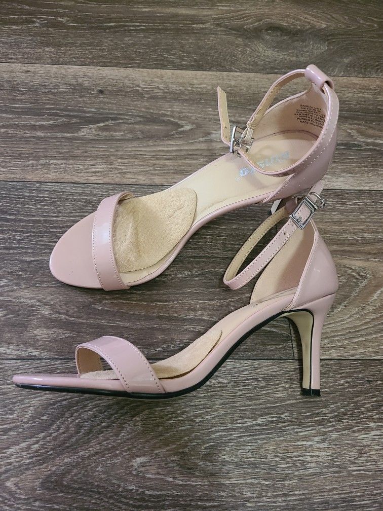 Women's Heels Size 7