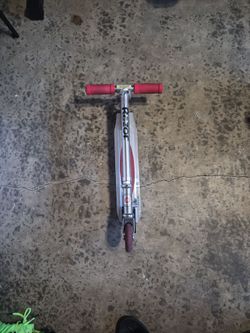 Razor Scooter (Red)