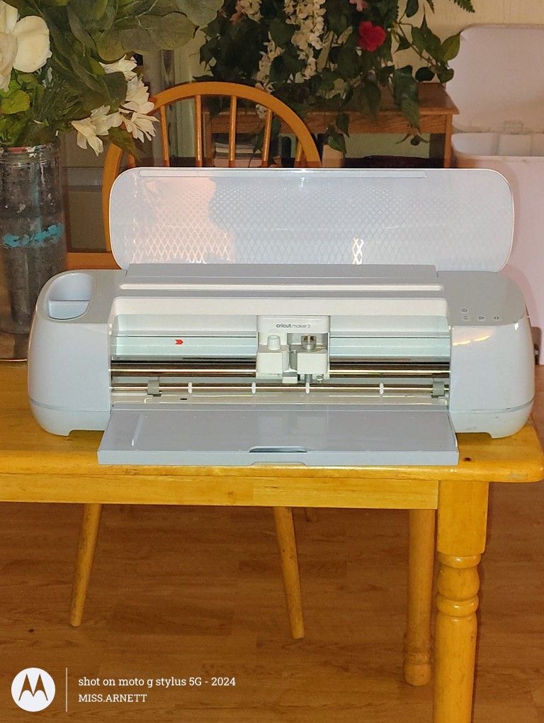 Cricut Maker 3. No Cord