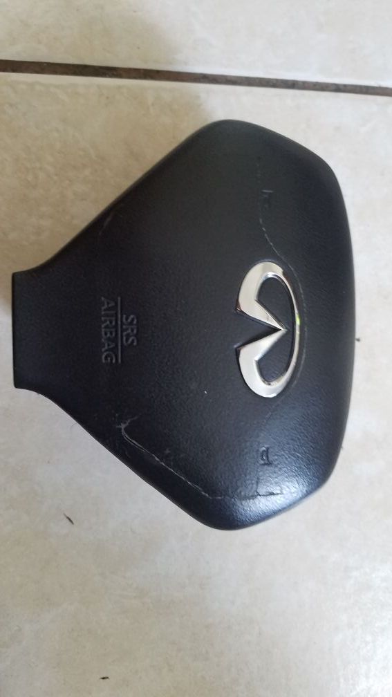 INFINITI G37 AIRBAG COVER