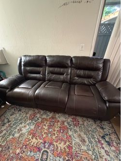 Recliner sofa