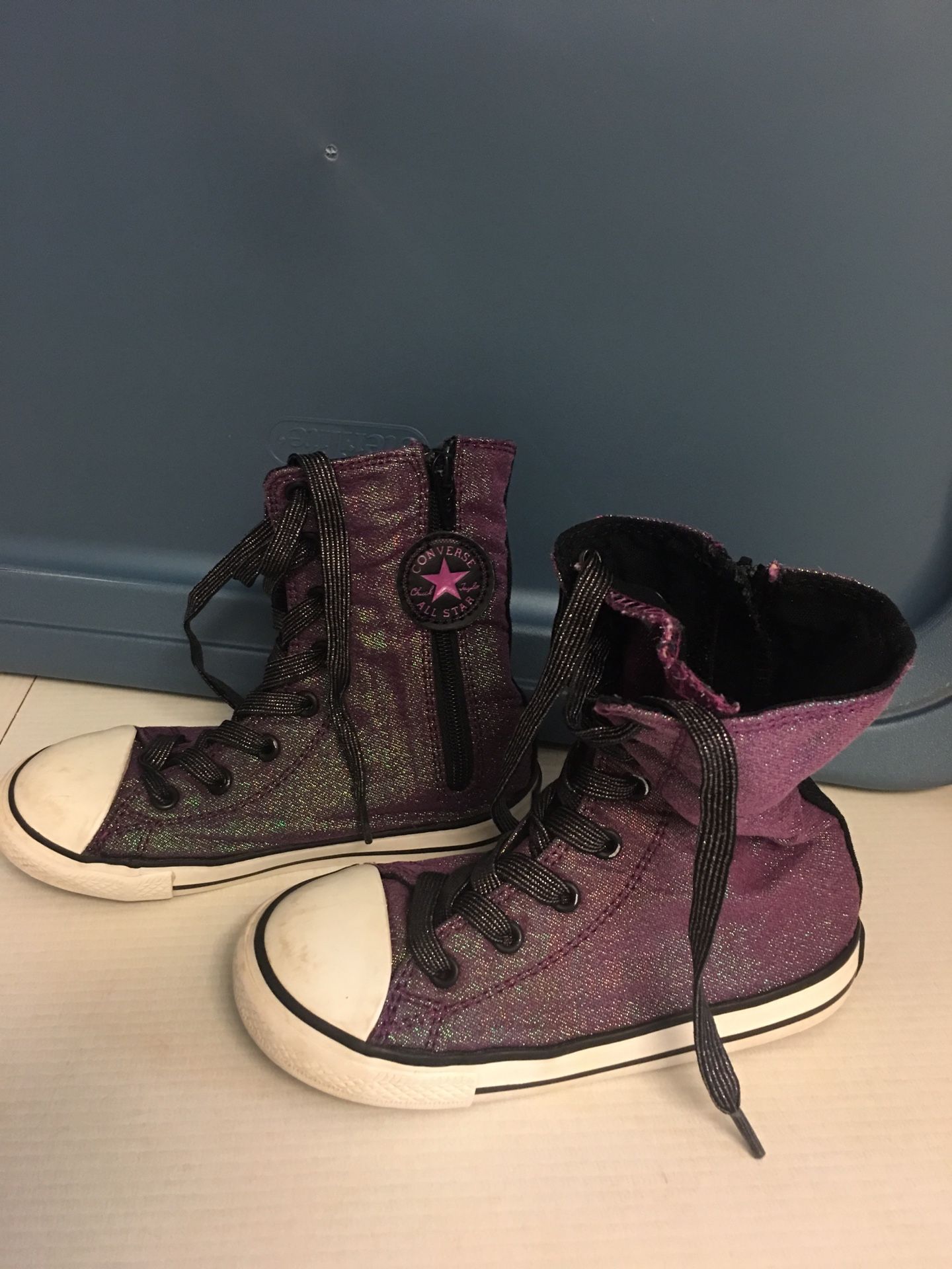 Girls Converse Shoes Sz.10 Great Cond.