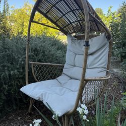 Wicker Chair With Cushion