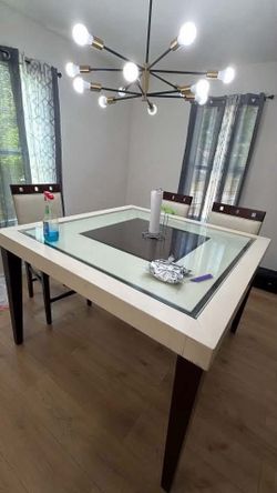 Mesa y 4 sillas