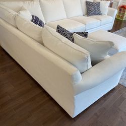 Beautiful BRAND NEW Large White Sectional With Ottoman