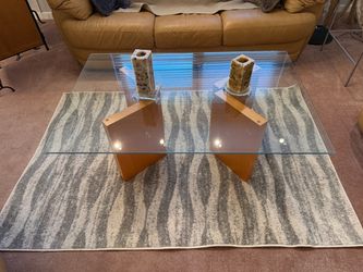 Cocktail table