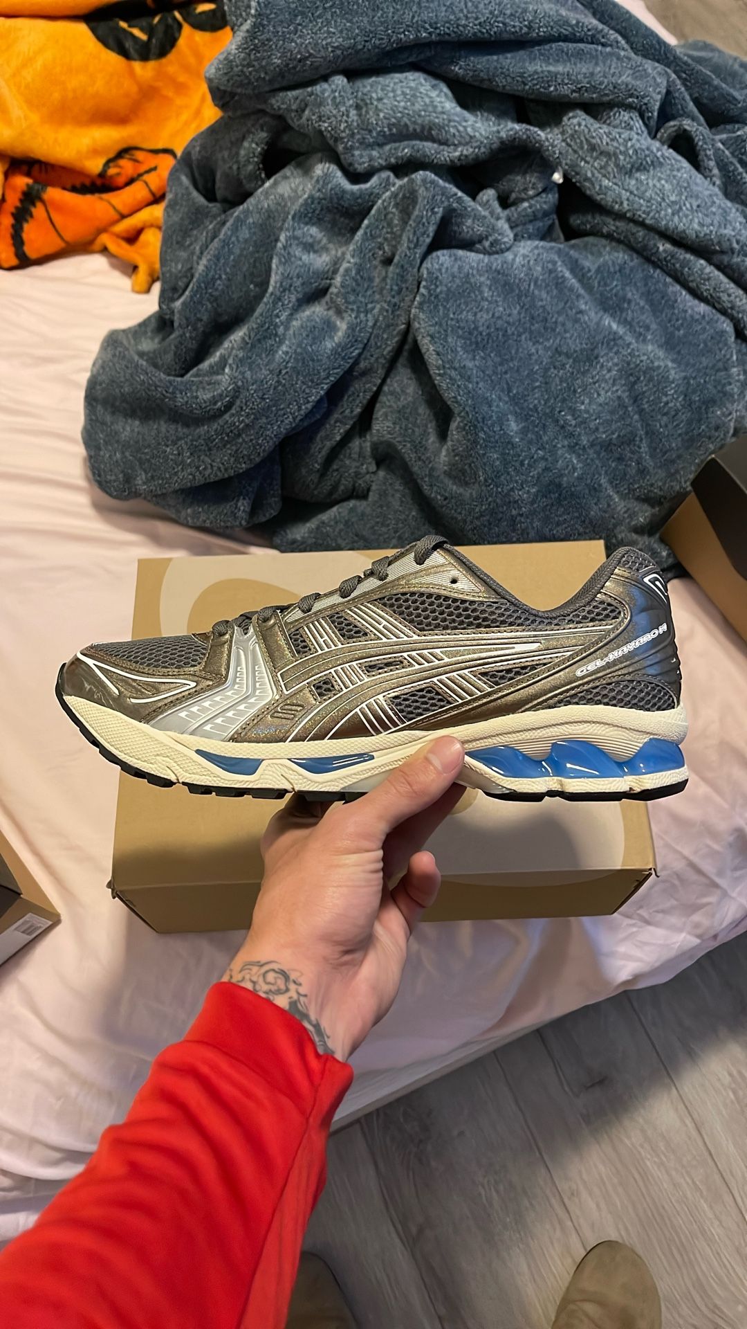 Asics Kayano 14
