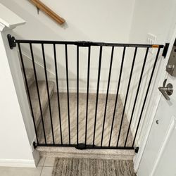 Baby Gate/ Pet Gate