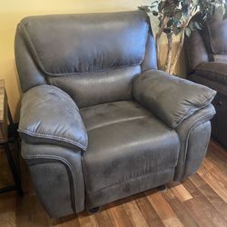 Proctor Gray Power Recliner
