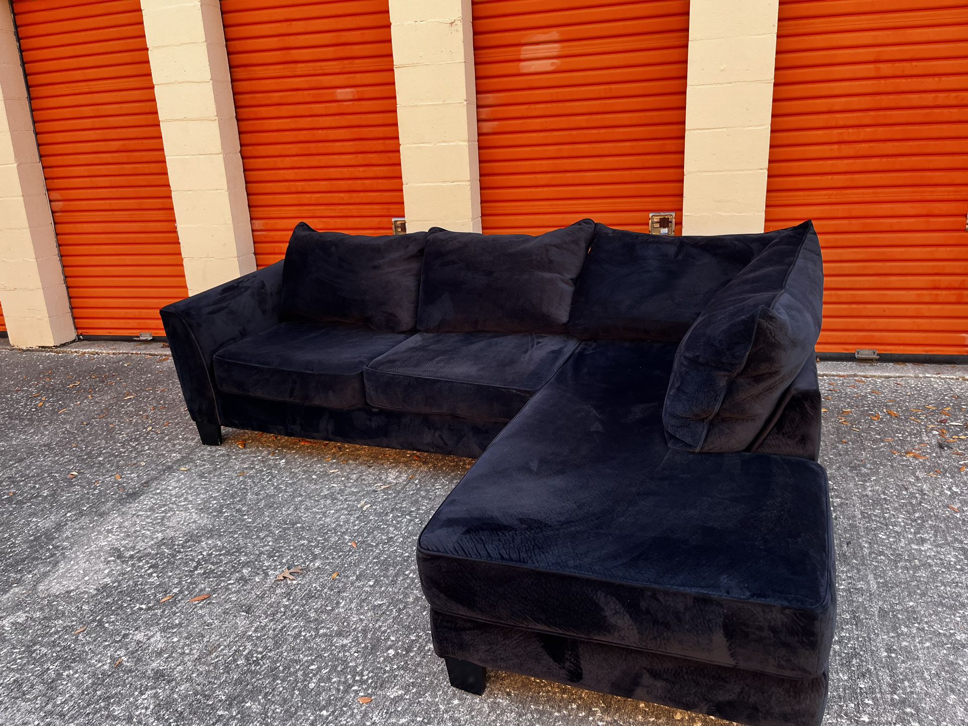 Nice Black Sectional Couch. Delivery Available!