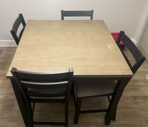 Counter Height Dining Table with 4 Chairs