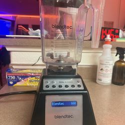 Blendtec Total Blender Classic + 2 Jars - $150 Firm (Irvine Pickup)
