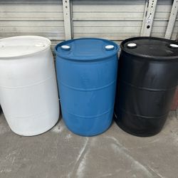 55 Gallon Poly Drums 