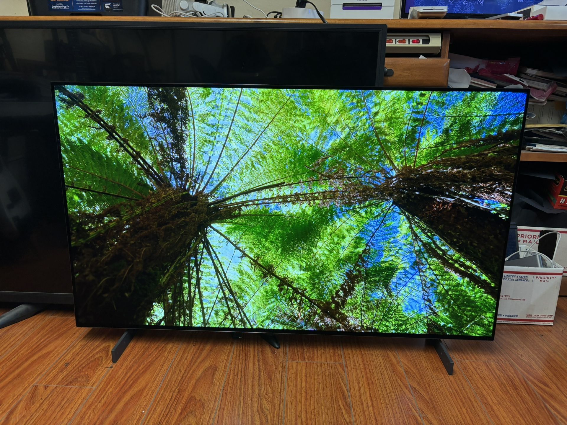 LG 4K OLED 42" TV - 0.1ms Response Time - 144hz Refresh Rate