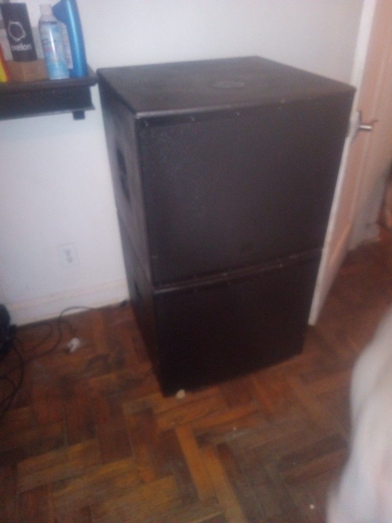 A Pair Of JBL Subs Power Speakers Eon 618 