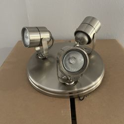 Ceiling Light Tripe Directional Track Like New