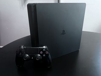 PlayStation 4 Slim — 1TB