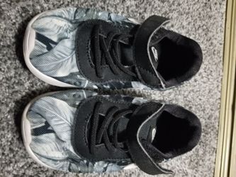 9c nike unisex running shoes