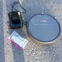 Robotics vacuum and mop