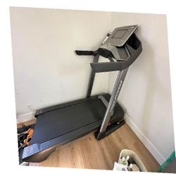 Expert Treadmill Improve Your Health Routine woman something