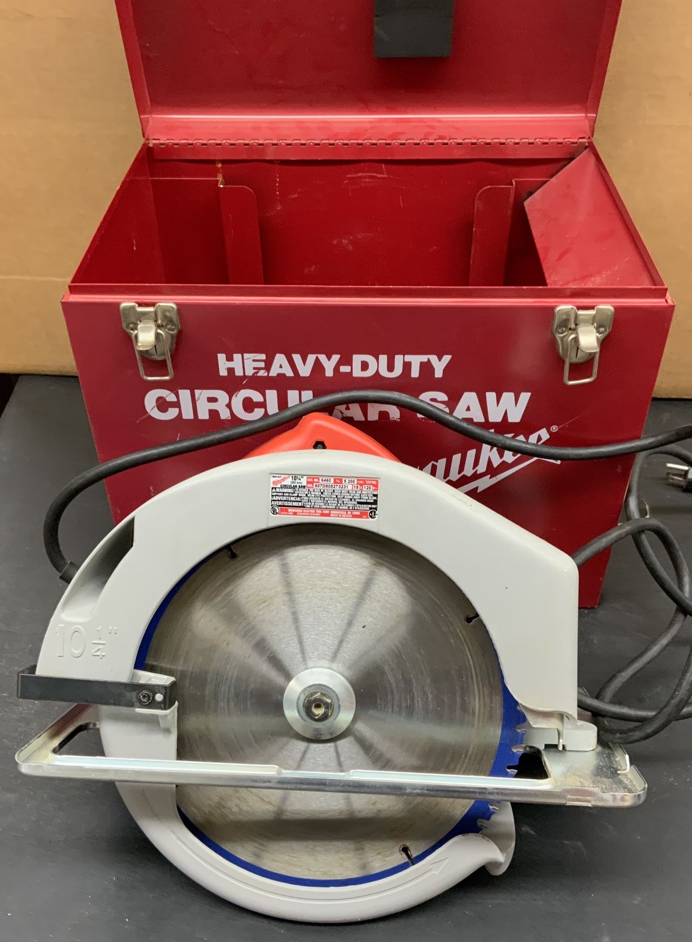 Milwaukee 6460 10 1/4 Circular Saw In Excellent Condition With factory Metal Case