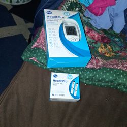 New Never Used Glood Glucose Monitoring System With Strips