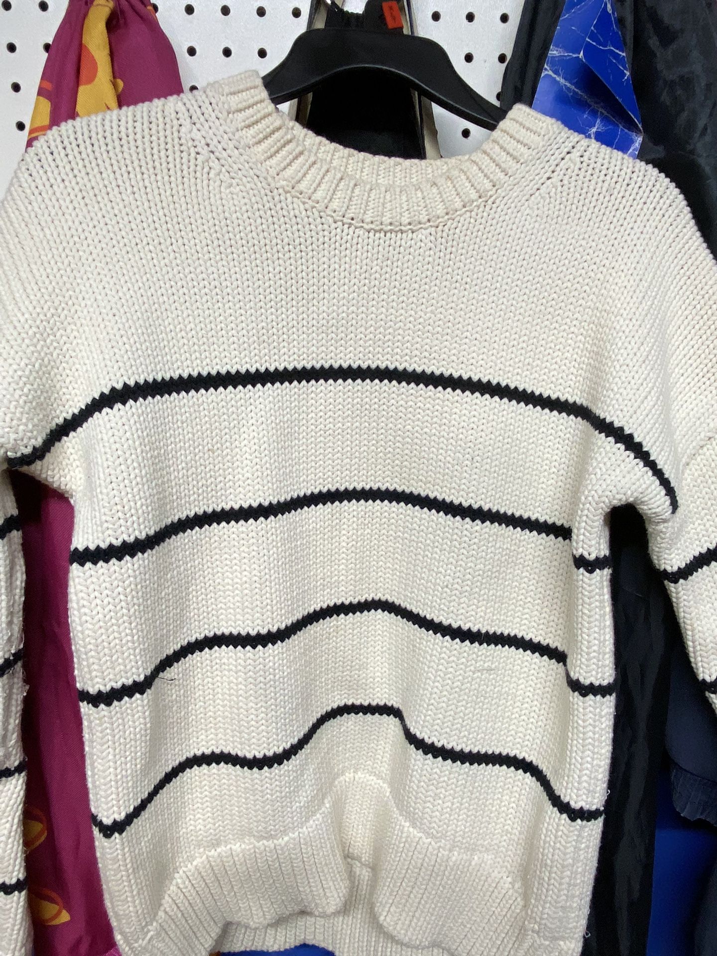 Pretty Banana Republic Sweater $$$reduced