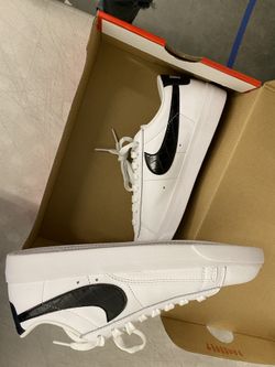Nike W blazer low ess size 7.5 women